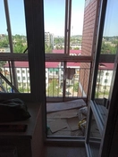 Отделка балкона, стяжка, укладка плитки до