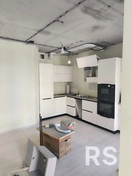 Подготовка стен, шпаклевка, покраска в два слоя.