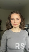 Вечерний макияж на выпускной + локоны.
Время 3 часа.