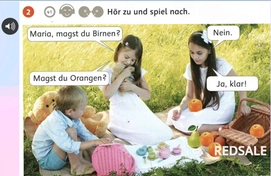 Стараюсь искать аудио с легкими предложениями, которые ребенок может сам повторить.